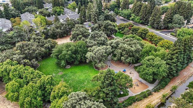 2724 Oak Rd 88, Walnut Creek, CA 94597