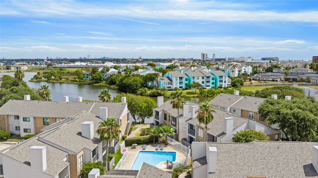 3220 69th Street D6, Galveston, TX 77551