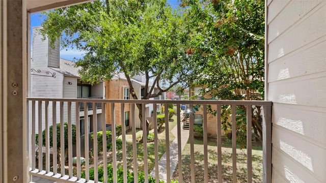 3220 69th Street D6, Galveston, TX 77551