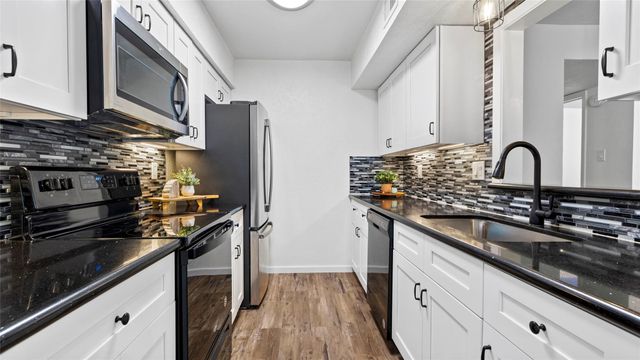 3220 69th Street D6, Galveston, TX 77551
