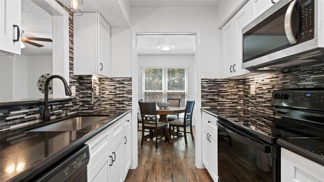 3220 69th Street D6, Galveston, TX 77551