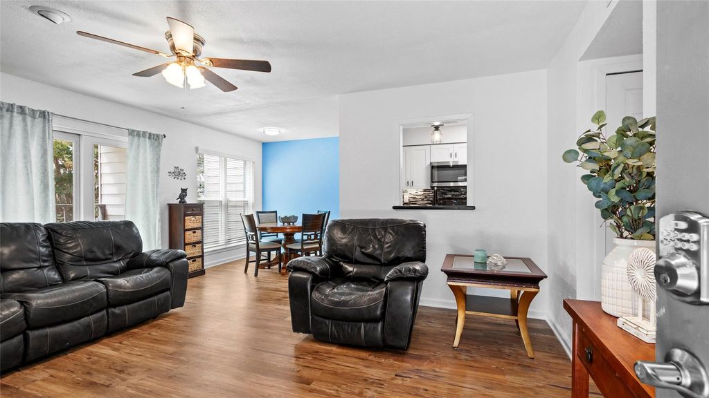 3220 69th Street D6, Galveston, TX 77551
