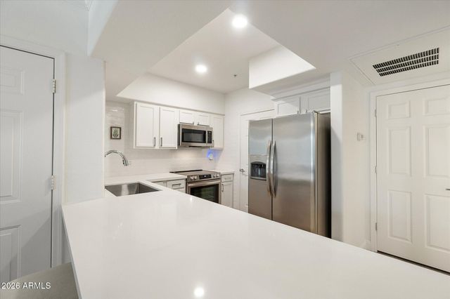 15095 N THOMPSON PEAK Parkway 2027, Scottsdale, AZ 85260