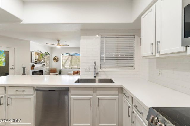 15095 N THOMPSON PEAK Parkway 2027, Scottsdale, AZ 85260