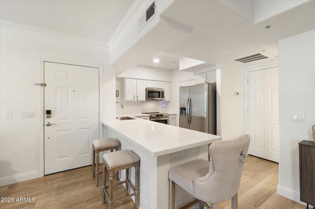 15095 N THOMPSON PEAK Parkway 2027, Scottsdale, AZ 85260
