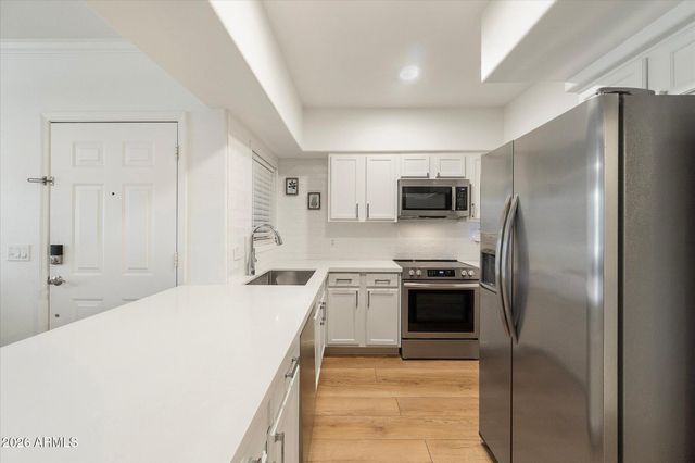 15095 N THOMPSON PEAK Parkway 2027, Scottsdale, AZ 85260