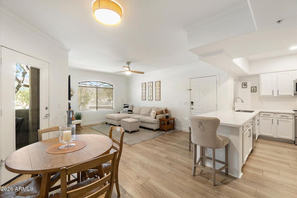 15095 N THOMPSON PEAK Parkway 2027, Scottsdale, AZ 85260