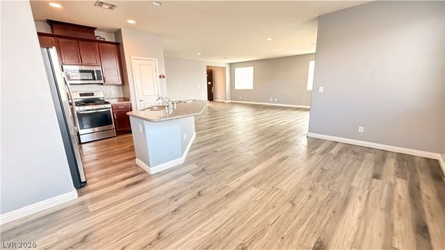 2683 Upland Dawn Court, Las Vegas, NV 89142
