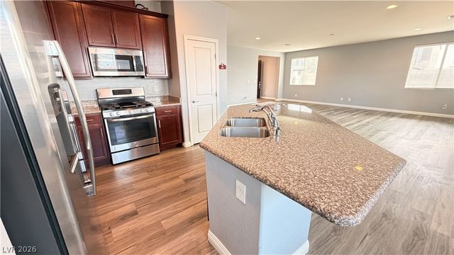 2683 Upland Dawn Court, Las Vegas, NV 89142