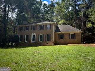 165 Forest Lake Drive, Fayetteville, GA 30215