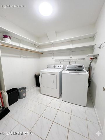 115 Amberly Drive H, Manalapan, NJ 07726