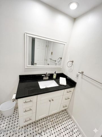 115 Amberly Drive H, Manalapan, NJ 07726