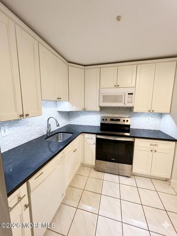 115 Amberly Drive H, Manalapan, NJ 07726