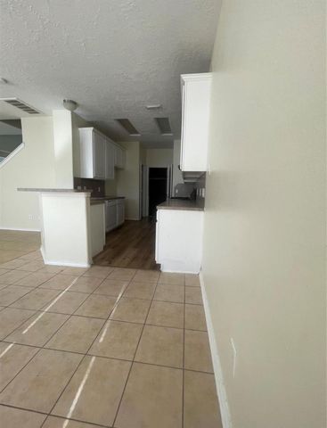 13064 Peppergate Lane, Houston, TX 77044
