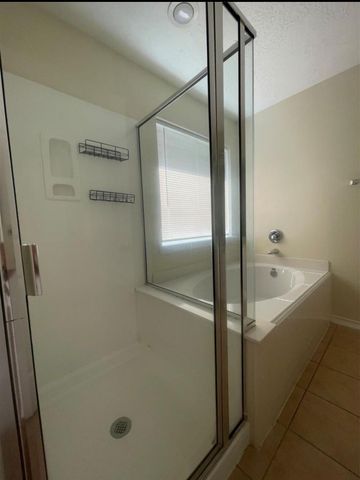 13064 Peppergate Lane, Houston, TX 77044