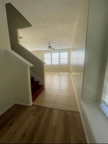 13064 Peppergate Lane, Houston, TX 77044