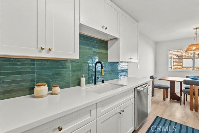 5400 Newcastle 12, Encino (los Angeles), CA 91316