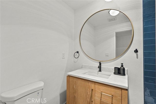 5400 Newcastle 12, Encino (los Angeles), CA 91316