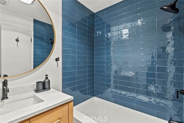 5400 Newcastle 12, Encino (los Angeles), CA 91316