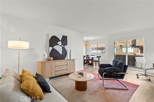 5400 Newcastle 12, Encino (los Angeles), CA 91316