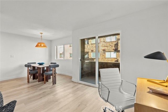 5400 Newcastle 12, Encino (los Angeles), CA 91316