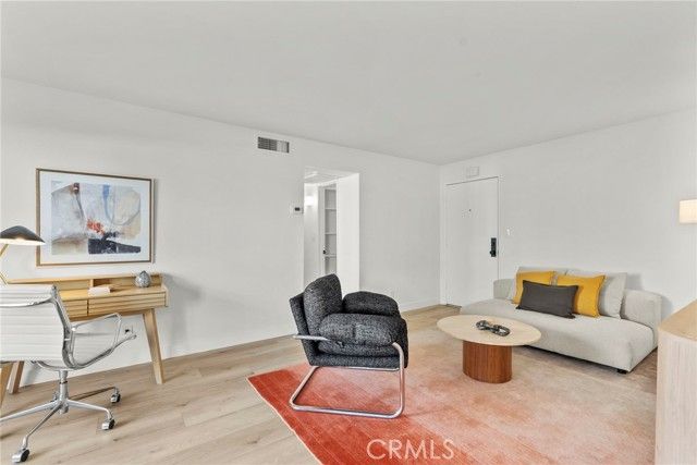 5400 Newcastle 12, Encino (los Angeles), CA 91316