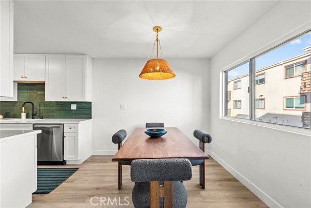 5400 Newcastle 12, Encino (los Angeles), CA 91316