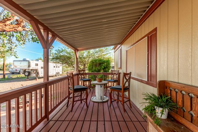 164 N WICKIUP Road, Apache Junction, AZ 85119