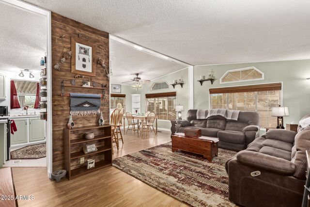 164 N WICKIUP Road, Apache Junction, AZ 85119