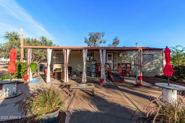 164 N WICKIUP Road, Apache Junction, AZ 85119