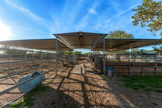 164 N WICKIUP Road, Apache Junction, AZ 85119