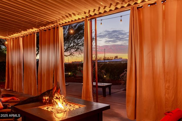 164 N WICKIUP Road, Apache Junction, AZ 85119