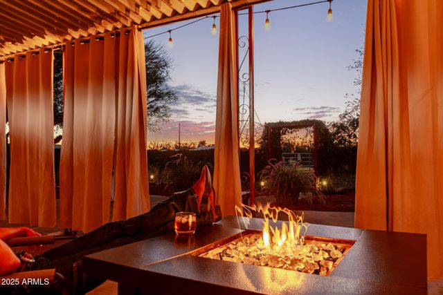 164 N WICKIUP Road, Apache Junction, AZ 85119