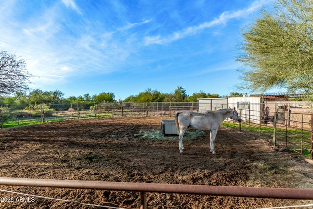 164 N WICKIUP Road, Apache Junction, AZ 85119