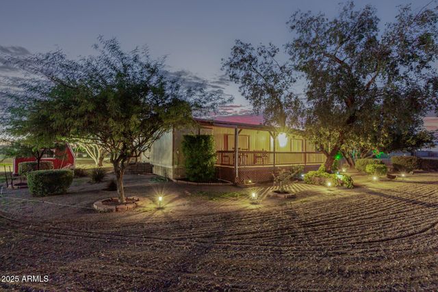 164 N WICKIUP Road, Apache Junction, AZ 85119