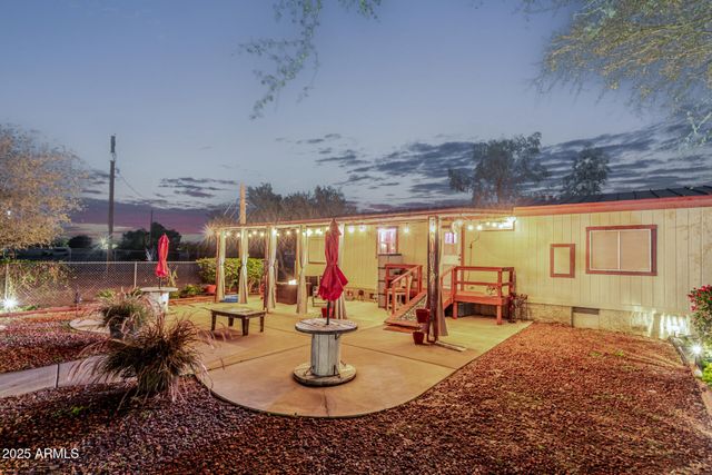 164 N WICKIUP Road, Apache Junction, AZ 85119