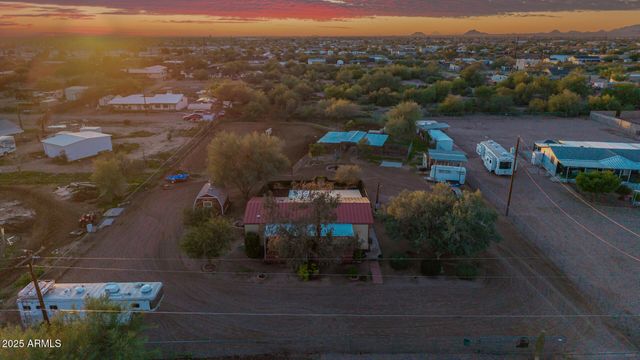 164 N WICKIUP Road, Apache Junction, AZ 85119