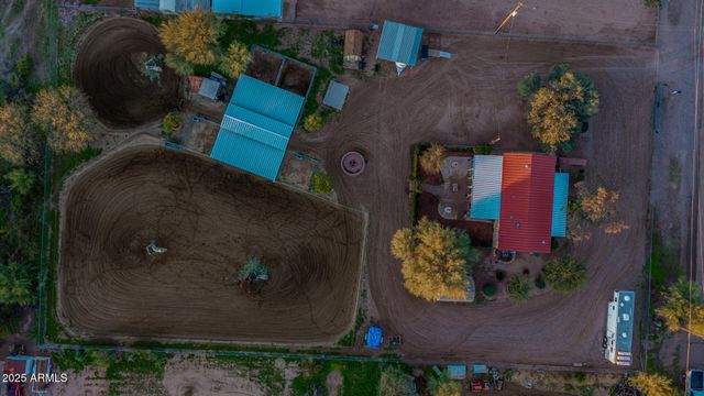 164 N WICKIUP Road, Apache Junction, AZ 85119