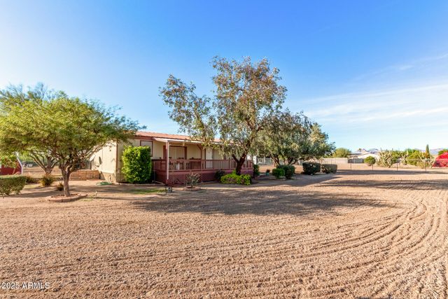 164 N WICKIUP Road, Apache Junction, AZ 85119