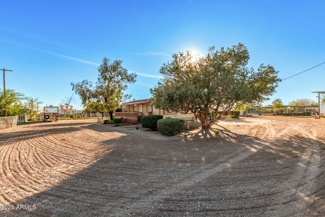 164 N WICKIUP Road, Apache Junction, AZ 85119