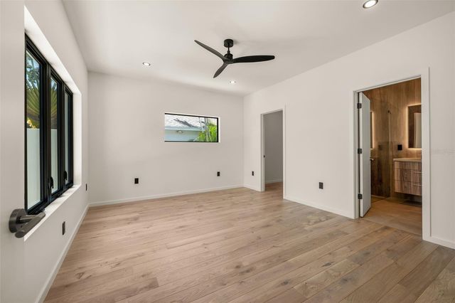 1680 CHERRY LANE, Sarasota, FL 34236