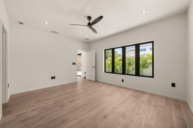 1680 CHERRY LANE, Sarasota, FL 34236