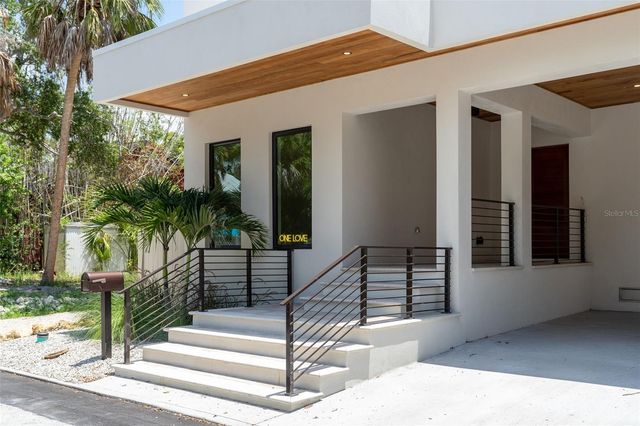 1680 CHERRY LANE, Sarasota, FL 34236