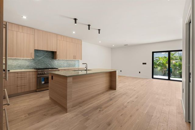 1680 CHERRY LANE, Sarasota, FL 34236