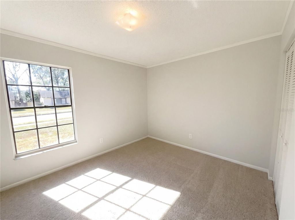 Image 15 of property listing at 6137 SPARLING HILLS CIRCLE, Orlando, FL 32808