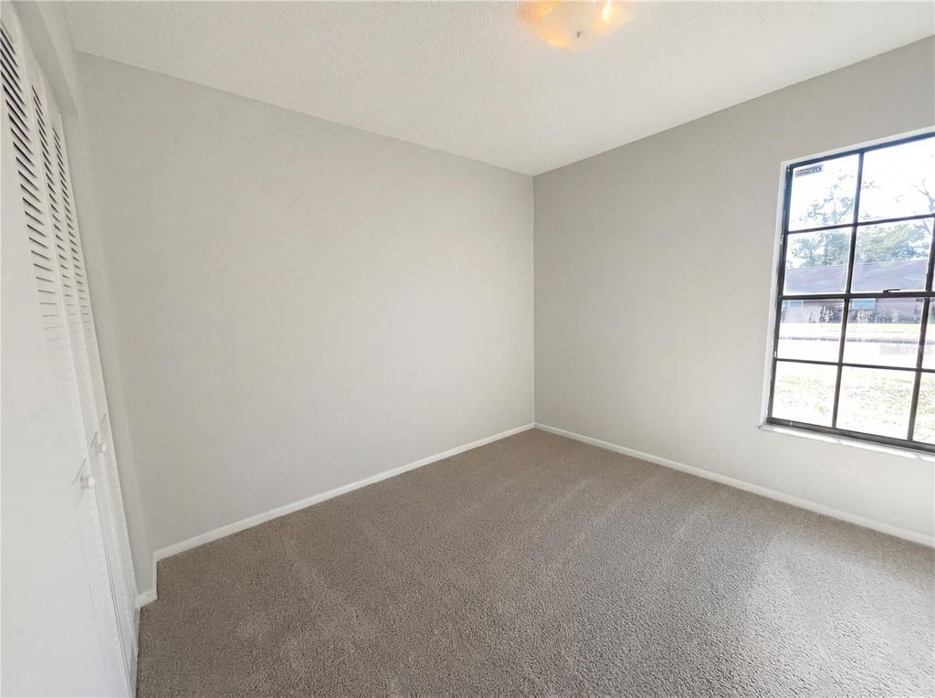 Image 17 of property listing at 6137 SPARLING HILLS CIRCLE, Orlando, FL 32808