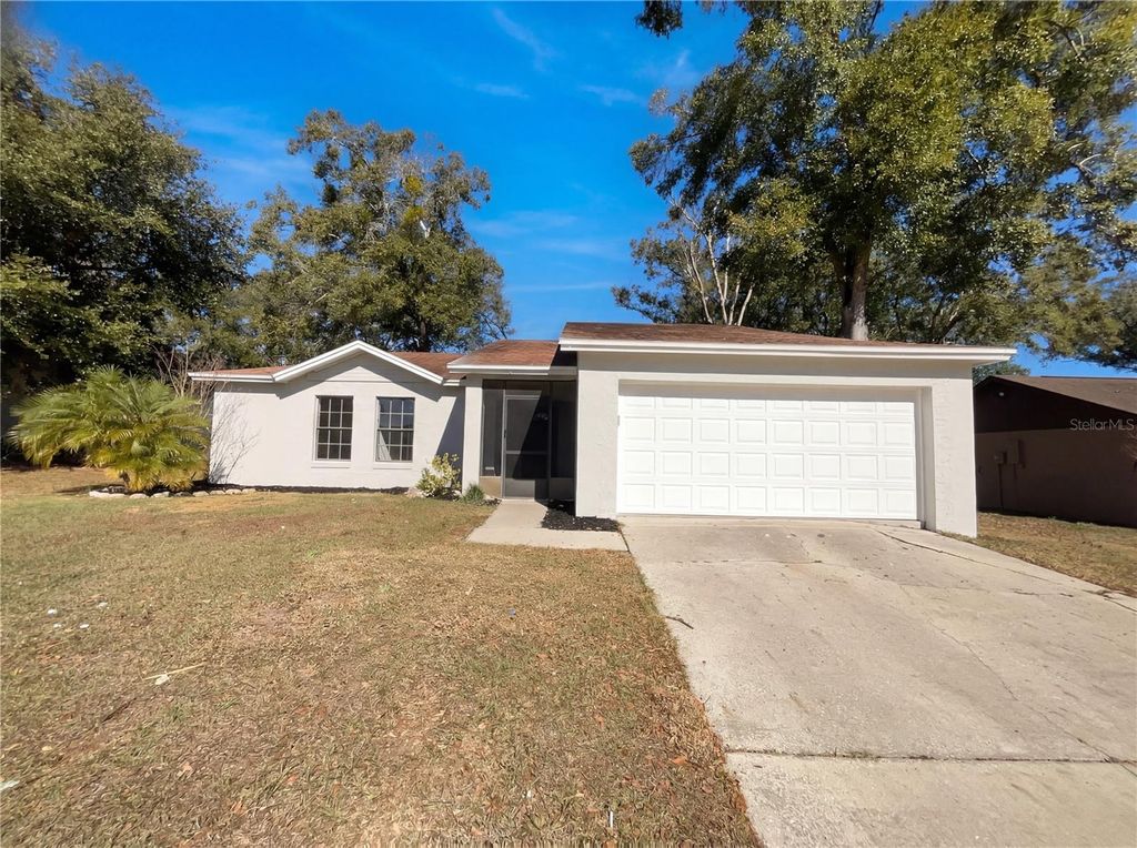 Image 18 of property listing at 6137 SPARLING HILLS CIRCLE, Orlando, FL 32808