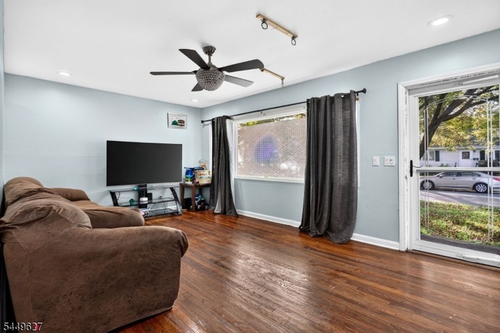 8 Kelly St, Metuchen Boro, NJ 08840 — exterior