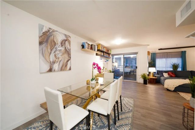 8744 Burnet 7, North Hills, CA 91343
