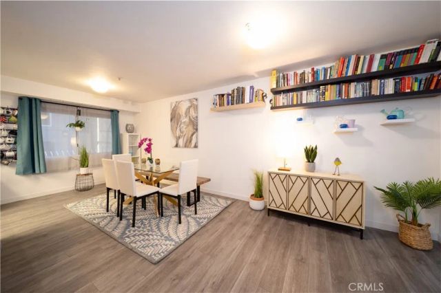 8744 Burnet 7, North Hills, CA 91343